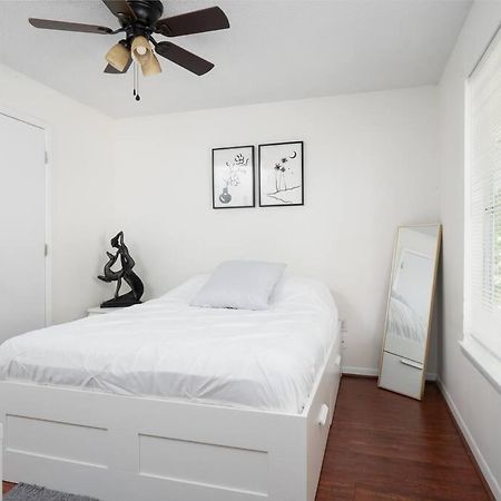 Spacious Condo Mins To Shands, University, & Downtown! Gainesville Kültér fotó
