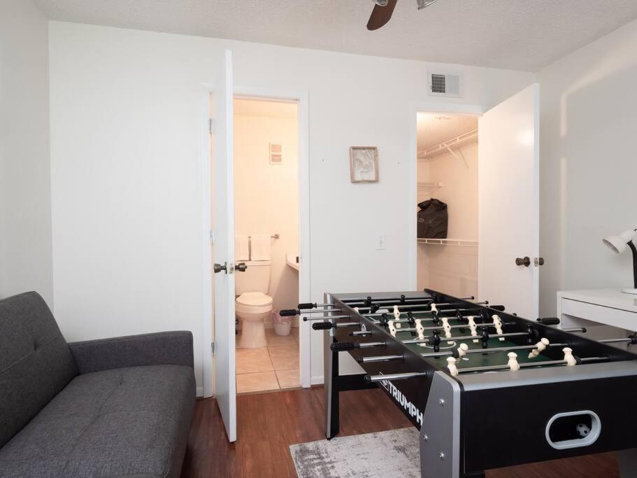Spacious Condo Mins To Shands, University, & Downtown! Gainesville Kültér fotó
