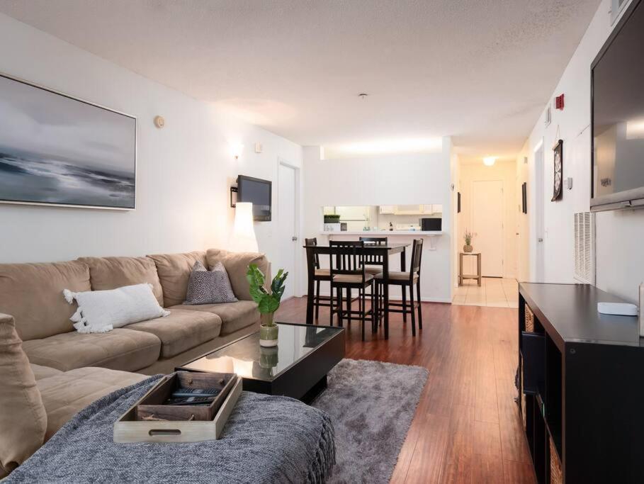 Spacious Condo Mins To Shands, University, & Downtown! Gainesville Kültér fotó