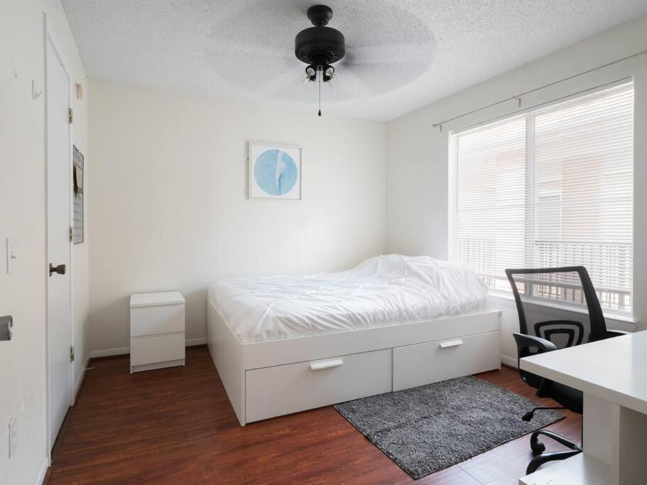 Spacious Condo Mins To Shands, University, & Downtown! Gainesville Kültér fotó