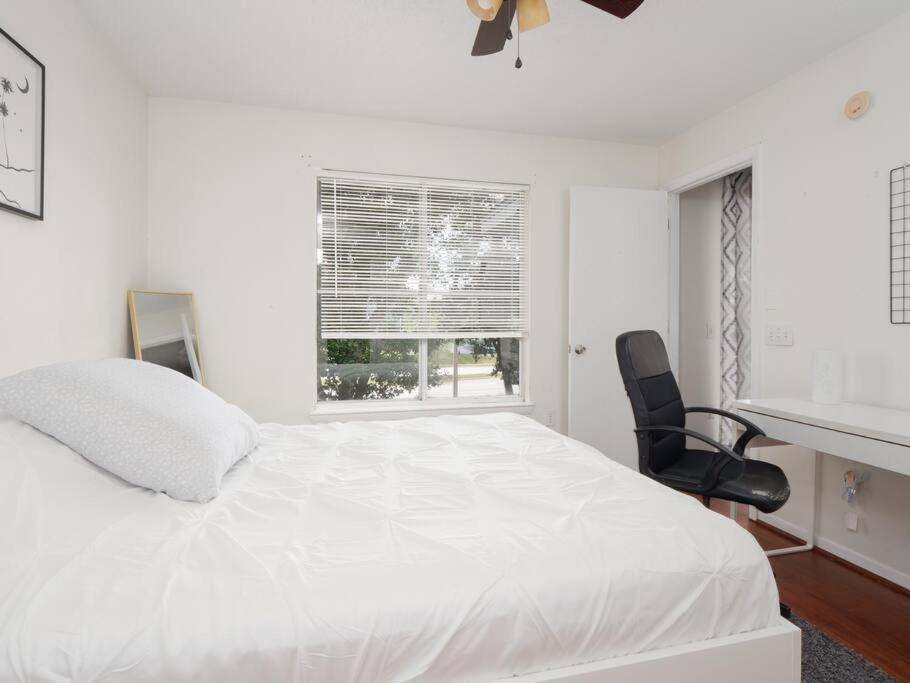 Spacious Condo Mins To Shands, University, & Downtown! Gainesville Kültér fotó